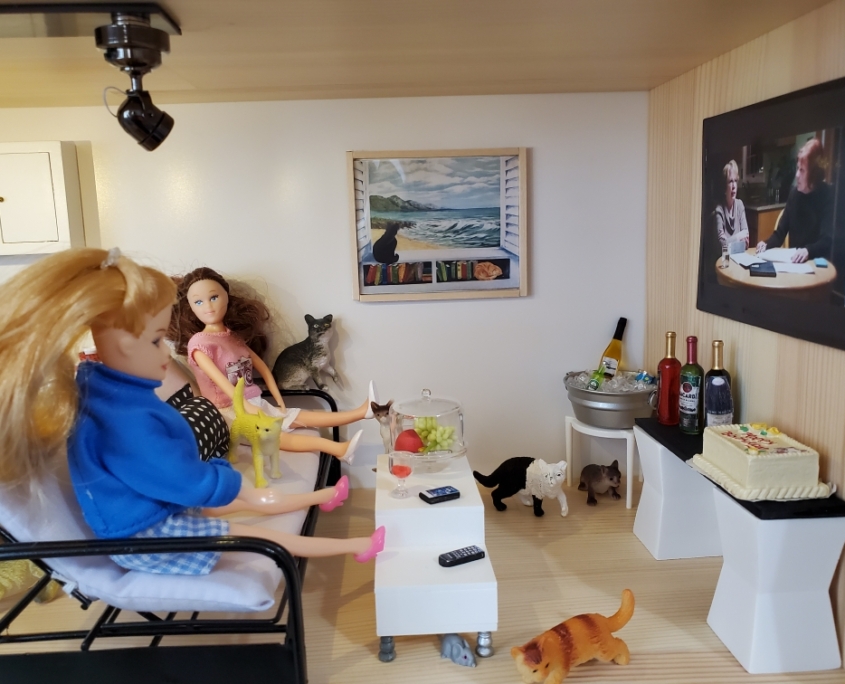 Brunette: I’m trying not to be snarky, but I feel like I’m in the middle of a fur-nado. Cat Lady: That sounds like a “you” problem.